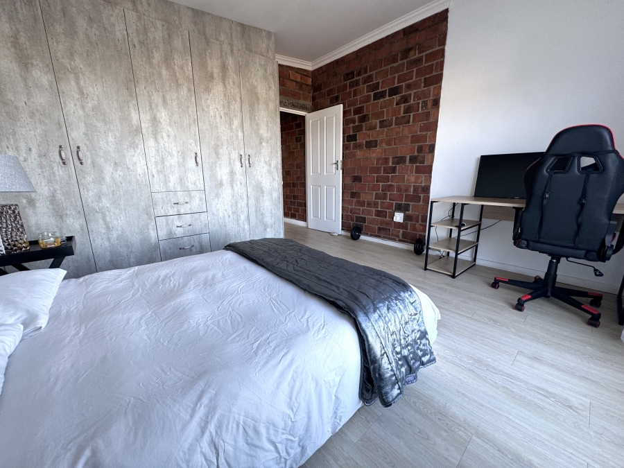 To Let 4 Bedroom Property for Rent in Grotto Bay Western Cape